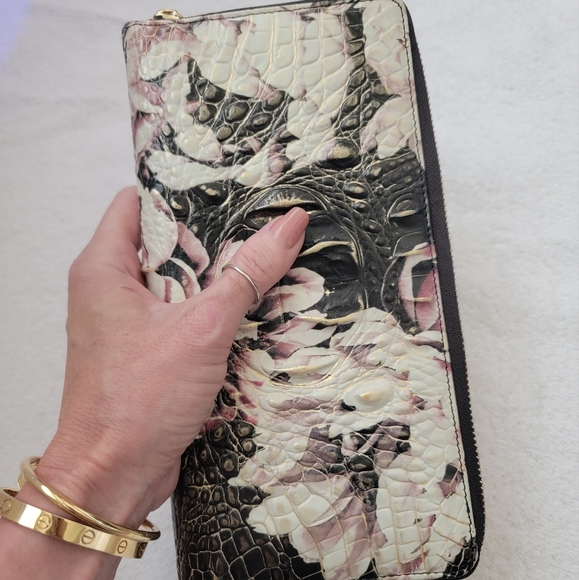 Brahmin Skyler Eden Melbourne Travel Wallet - Picture 8 of 13